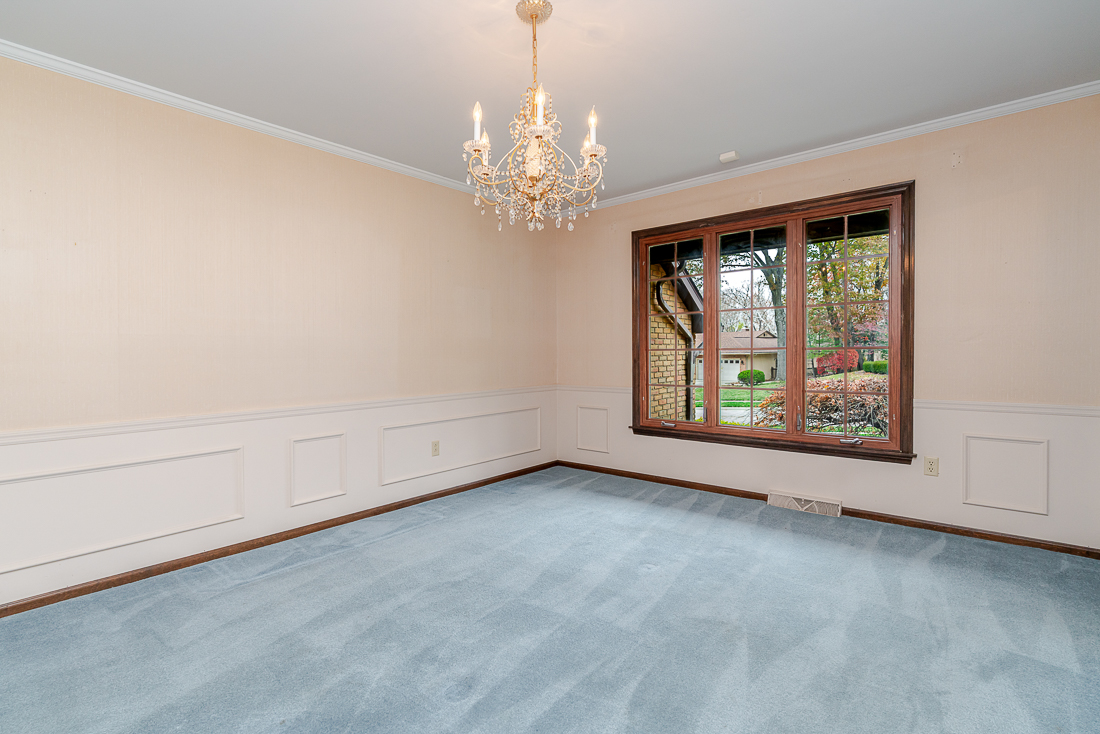 111 North Nob Hill-18