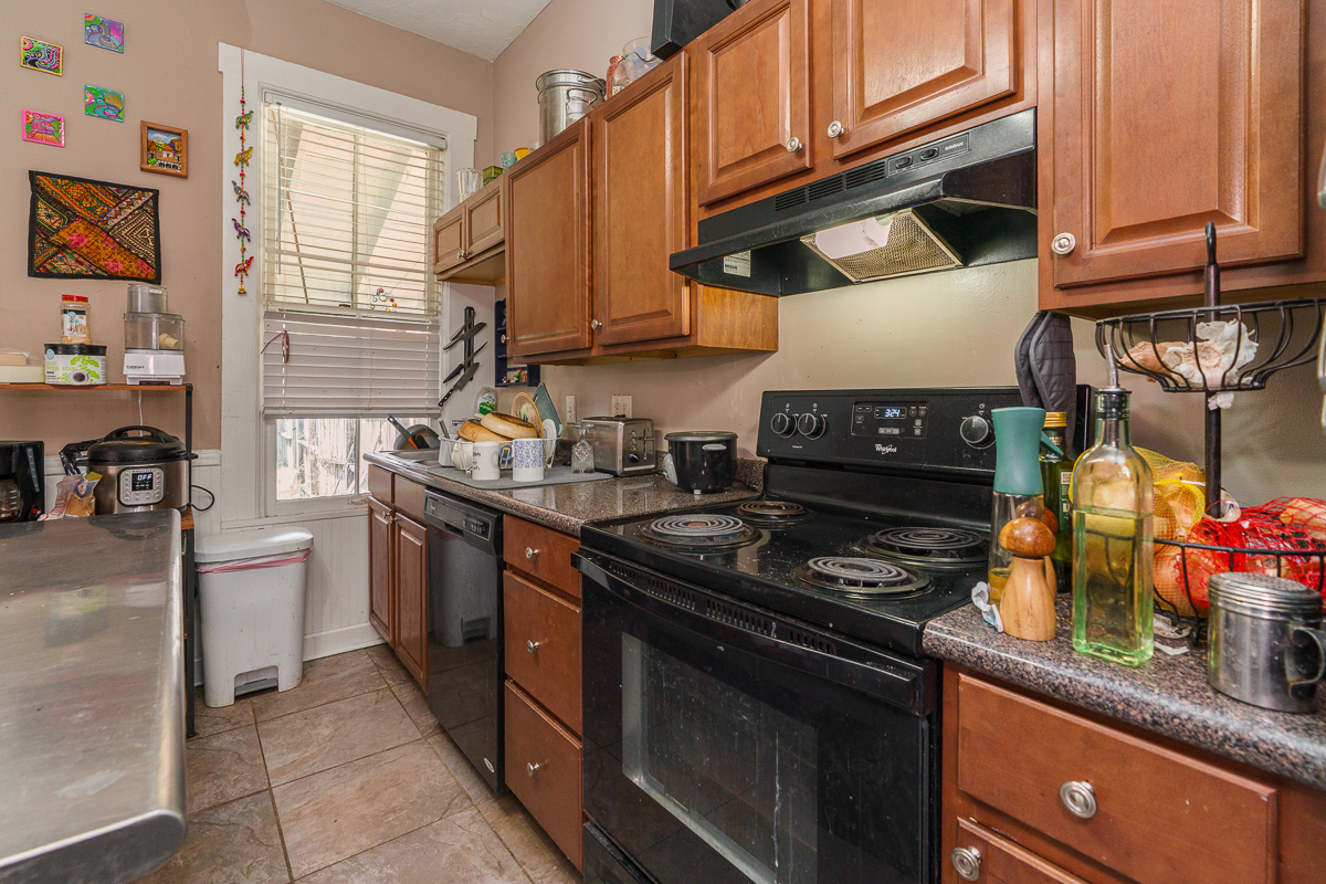 1121-1123 City Park Ave-43