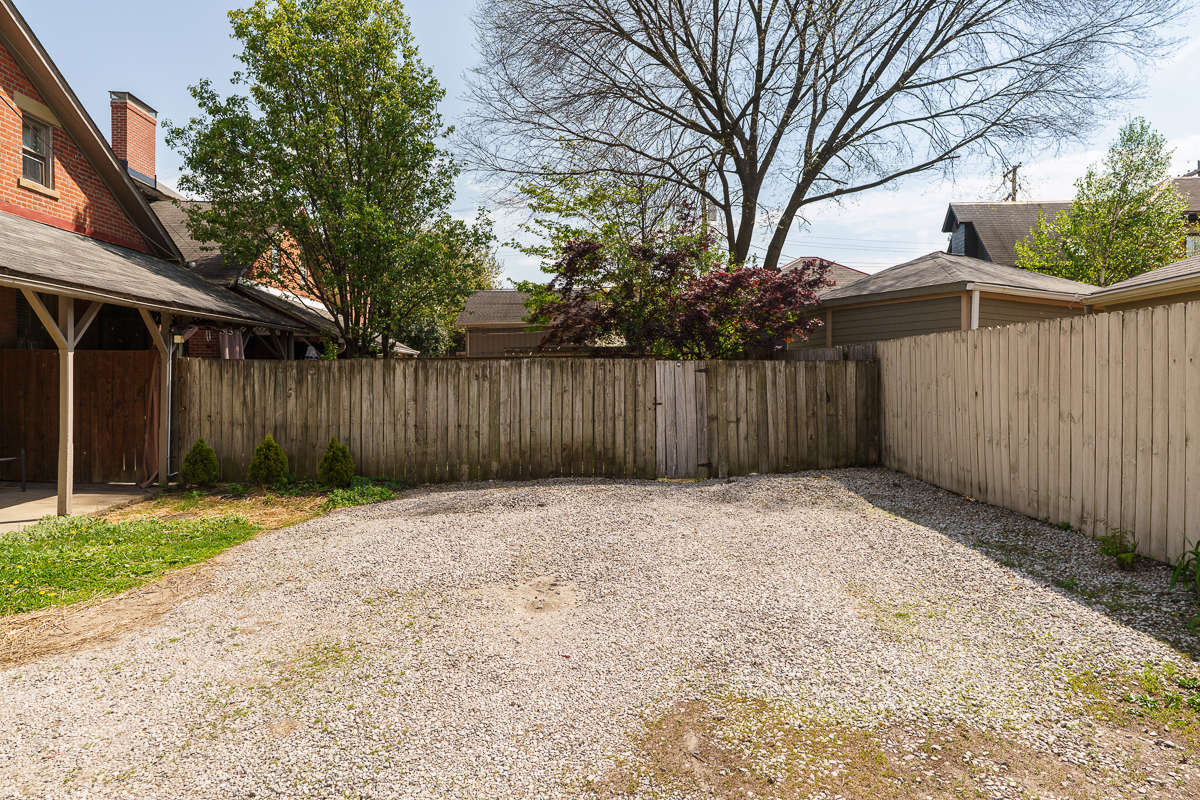1121-1123 City Park Ave-5
