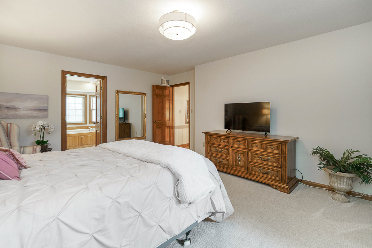 1178 Springtree Ln-52