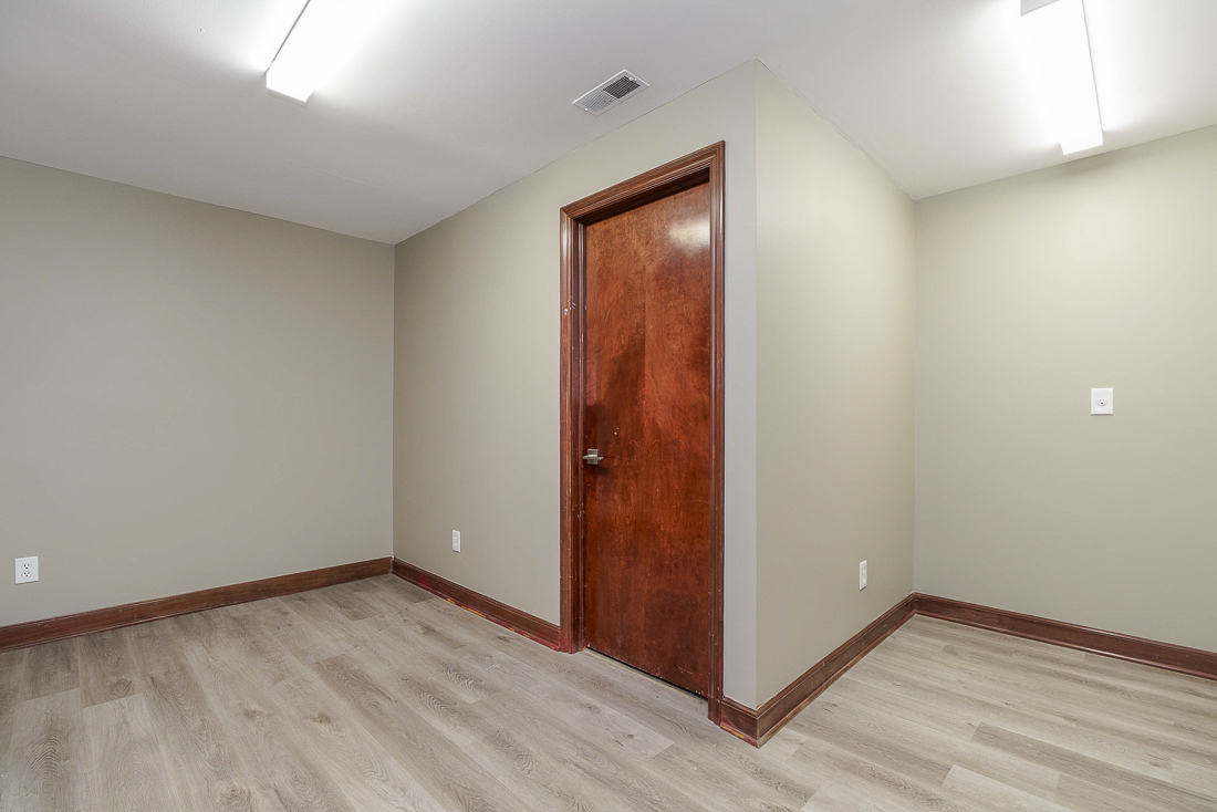 1210 Whispering Meadow Ct-11