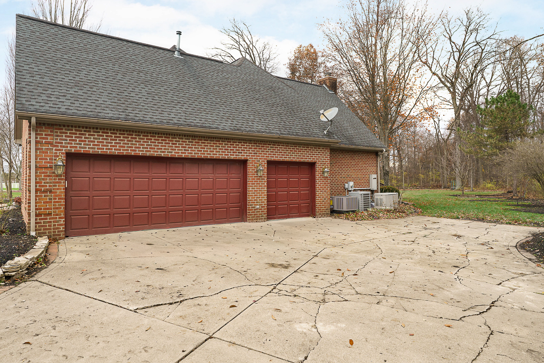 1210 Whispering Meadow Ct-2