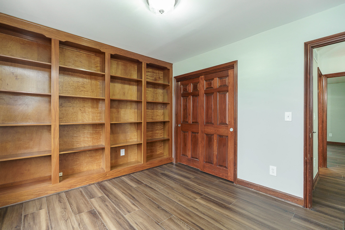 1210 Whispering Meadow Ct-38