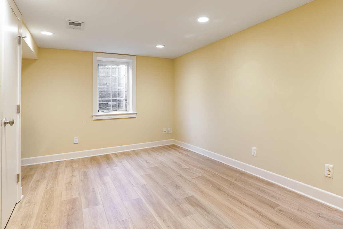 1236 Langston Dr-63