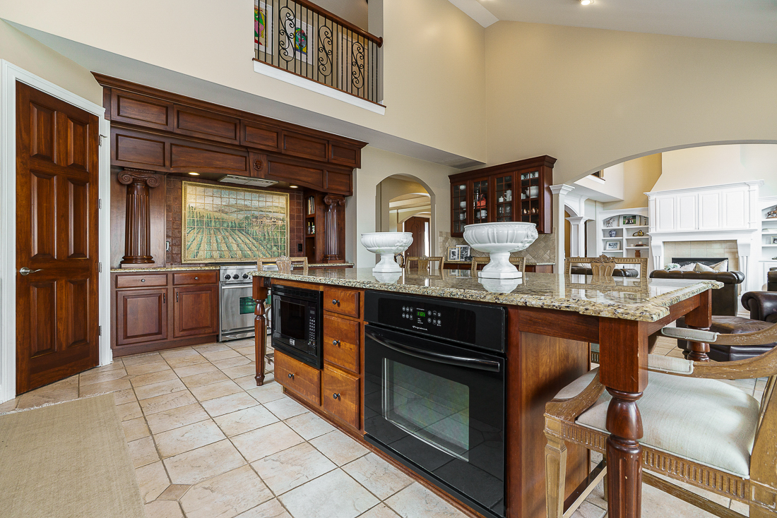 1403 Riverwood Ln-30