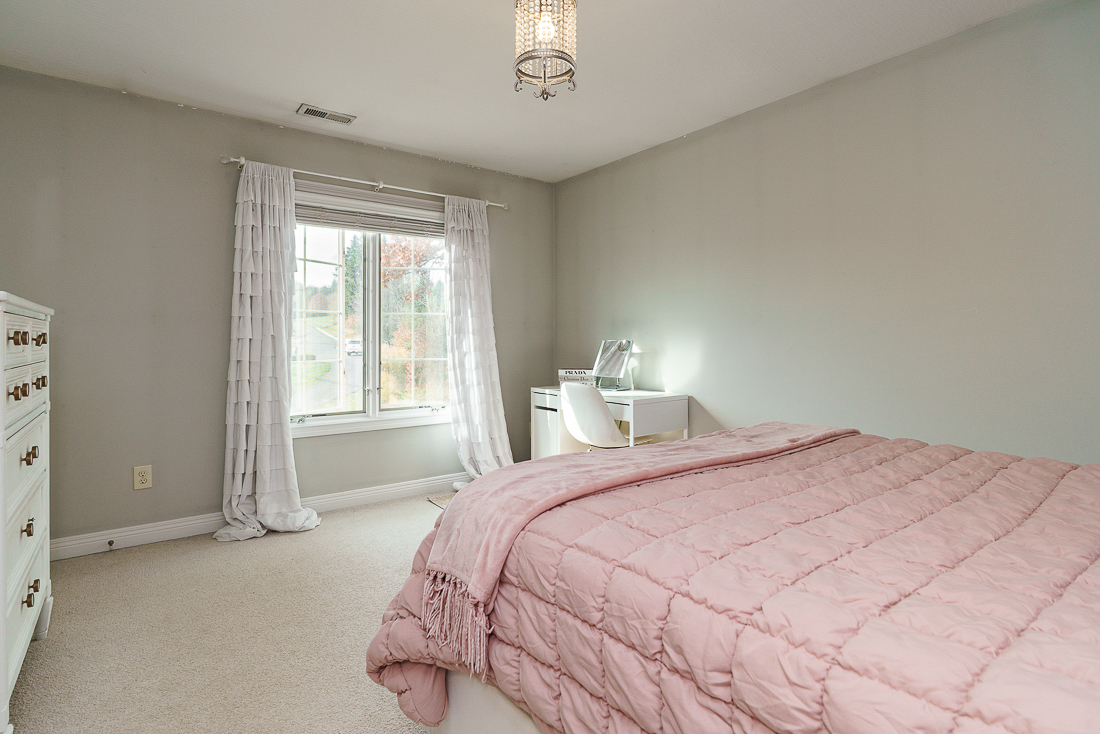 1403 Riverwood Ln-45