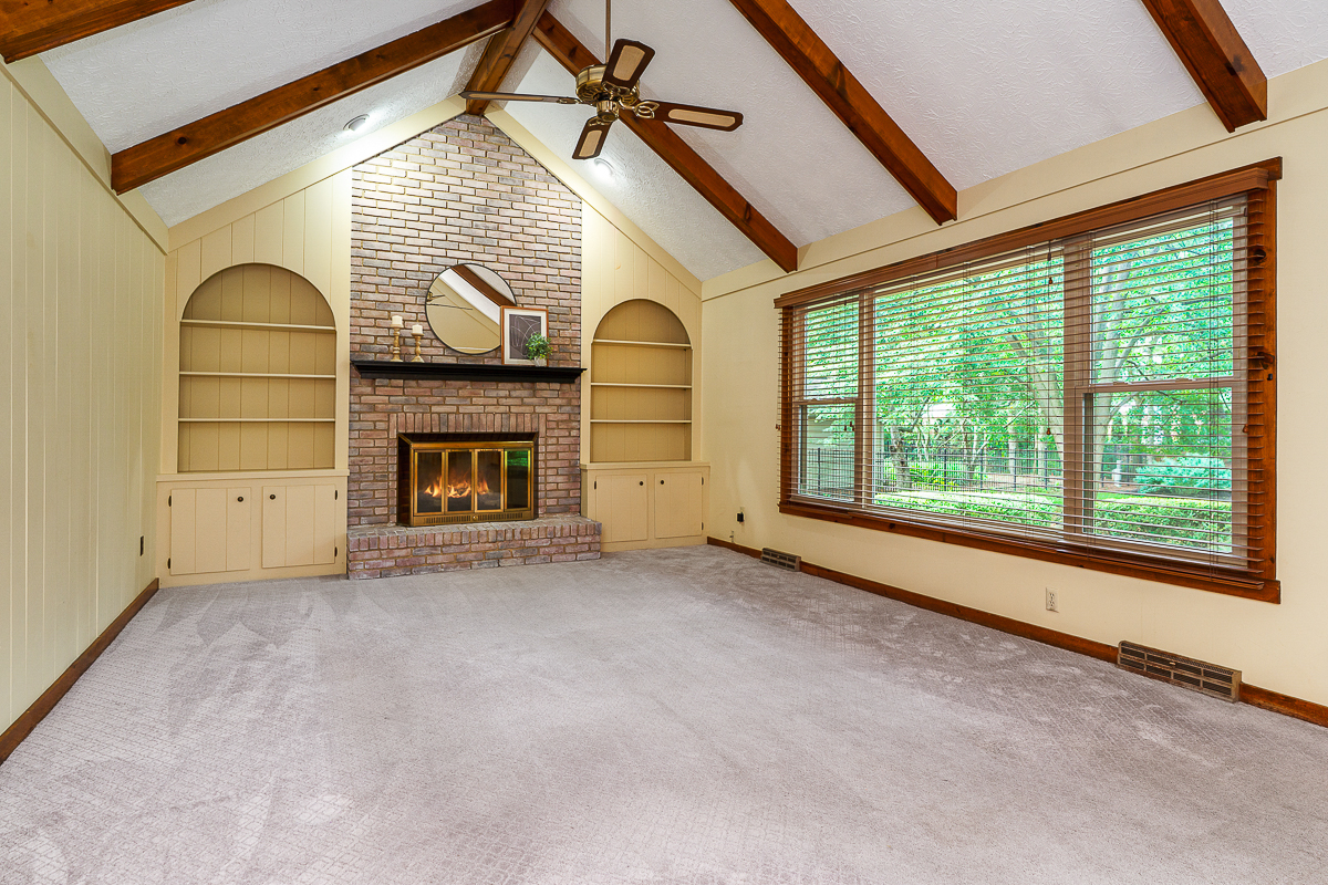 1425 Briarmeadow Dr-27