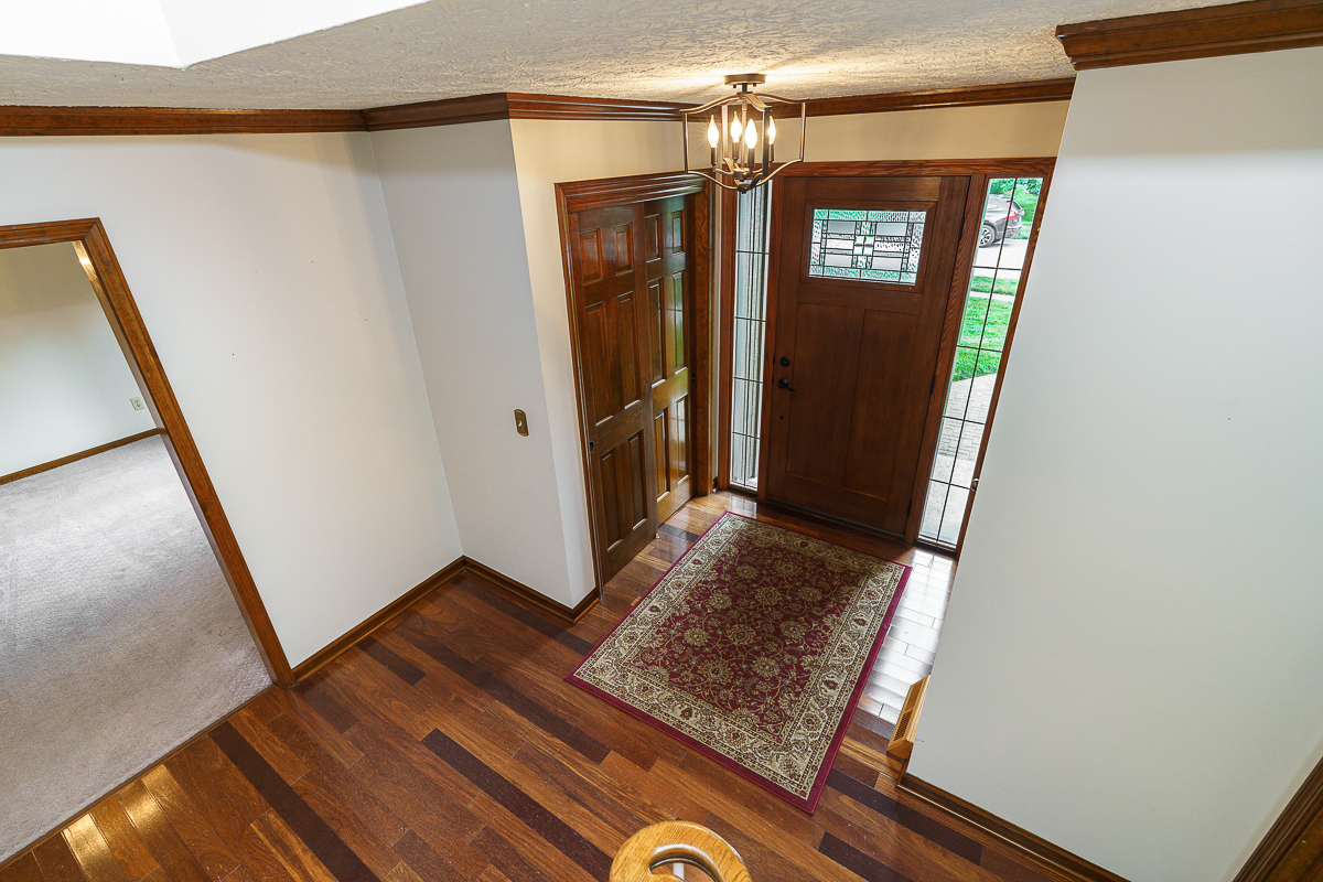 1425 Briarmeadow Dr-38