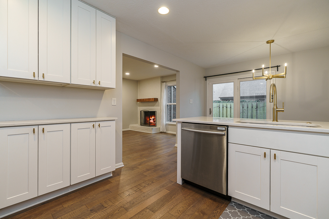 1537 Sandringham Ct.-31