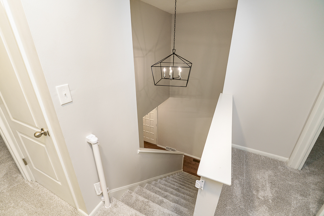 1537 Sandringham Ct.-38