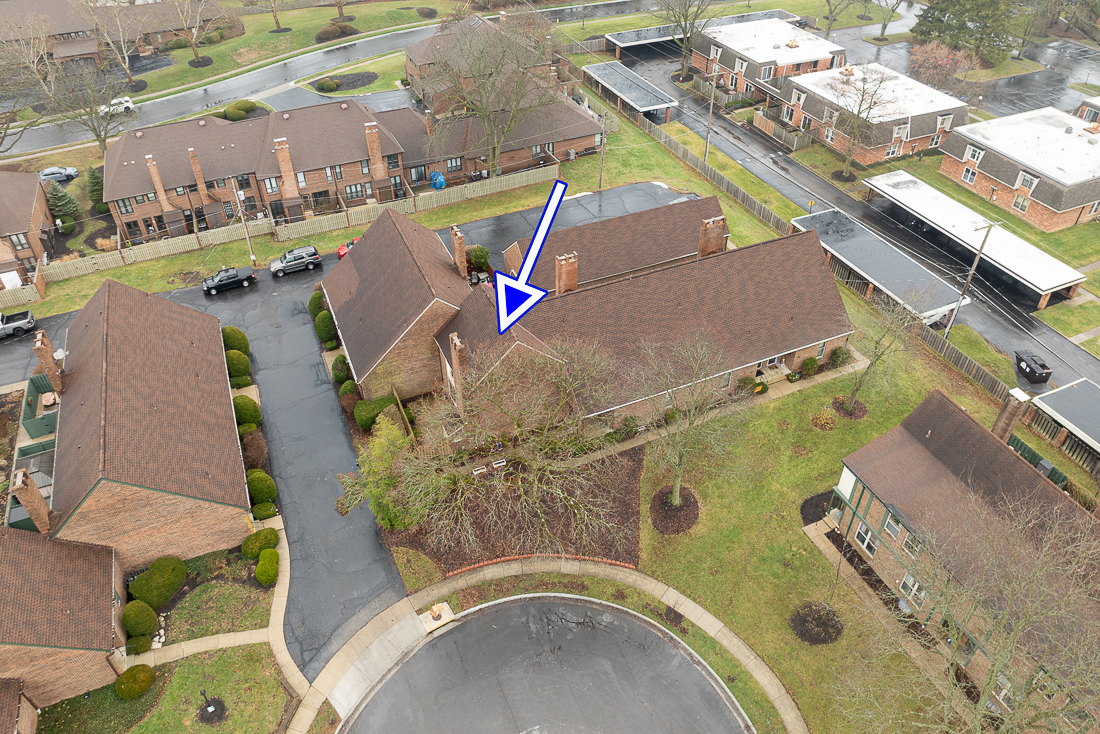 1537 Sandringham Ct.-5