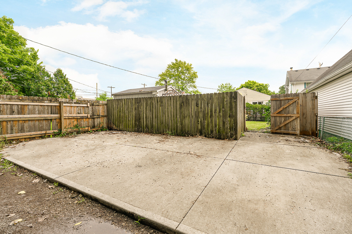 1649 North Star Ave-4