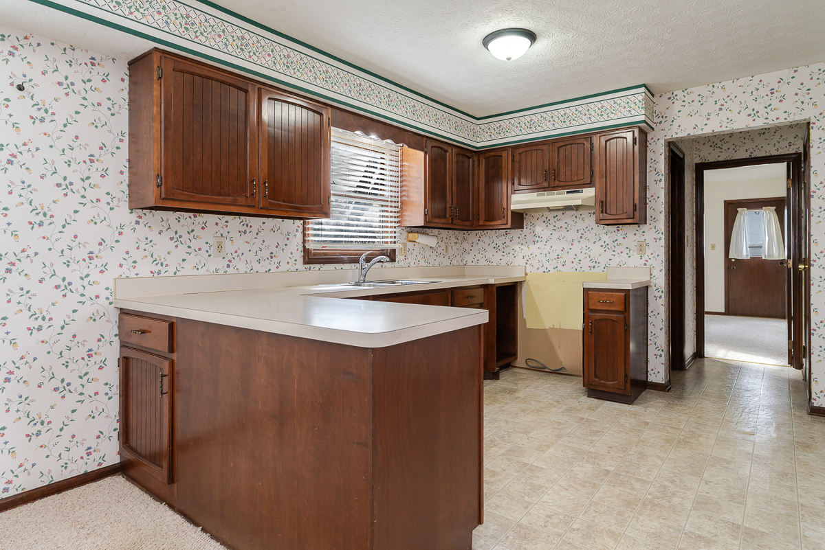 1685 Beckett Ave.-15