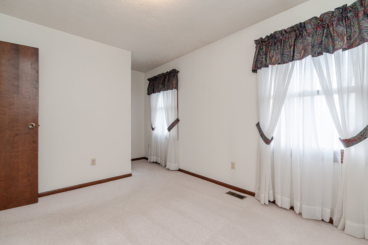 1685 Beckett Ave.-34