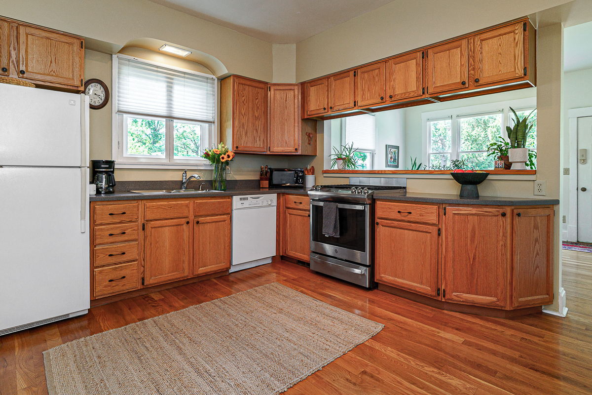 1734 w First Ave-21