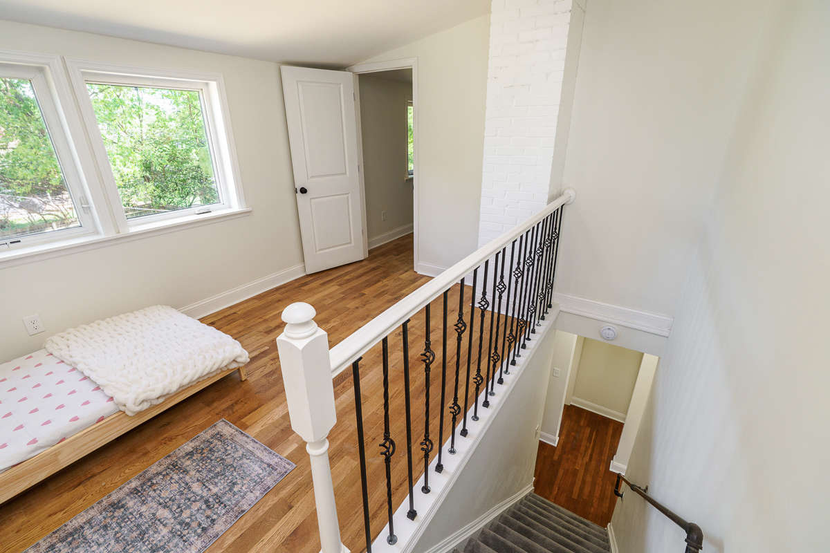 1786 Gerrard Ave-34