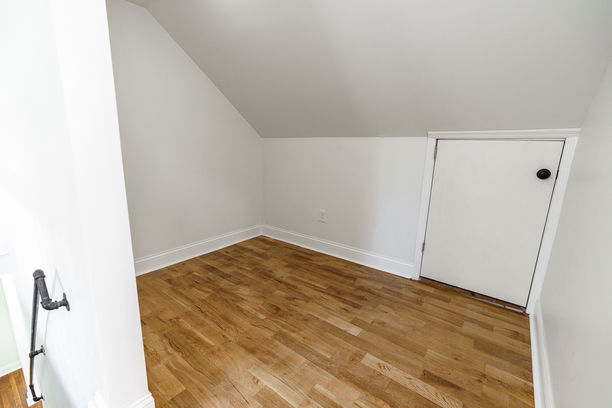 1786 Gerrard Ave-42