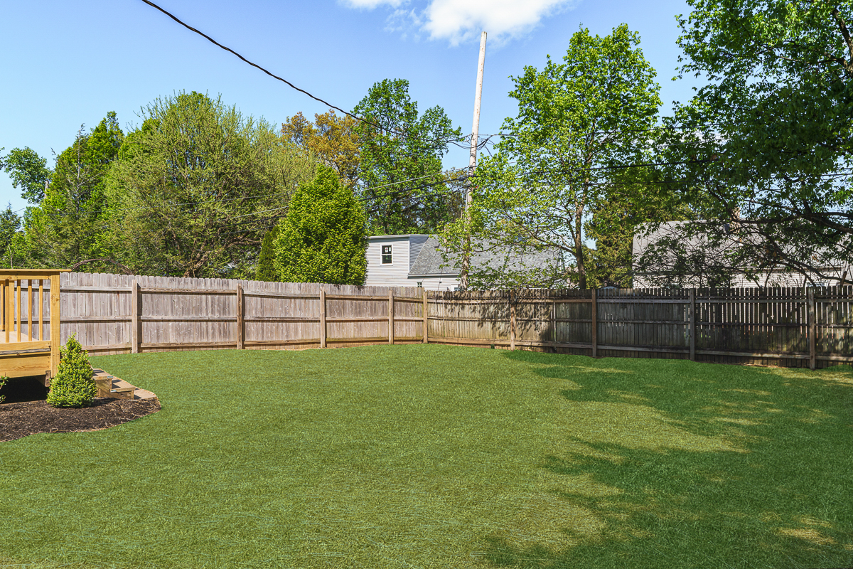 1786 Gerrard Ave-5