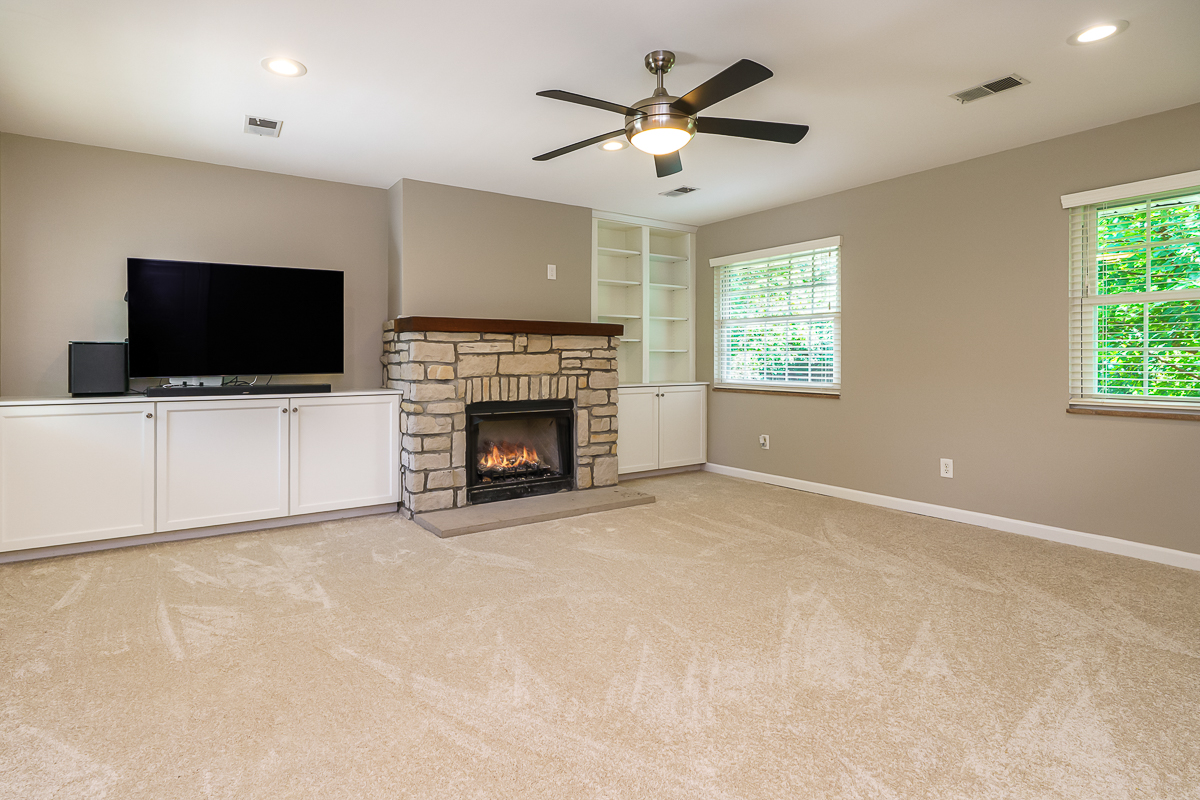 1789 Riverhill Rd-13