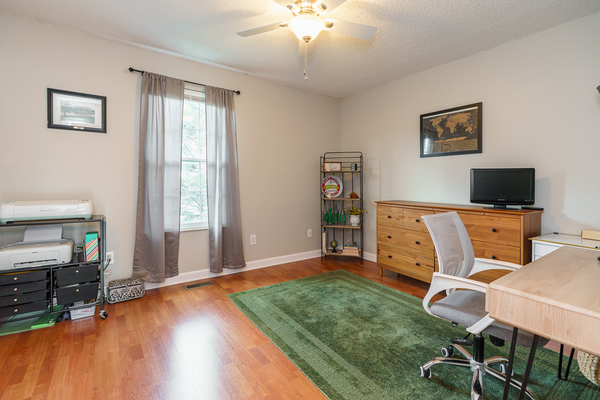 1837 Messner Dr-37