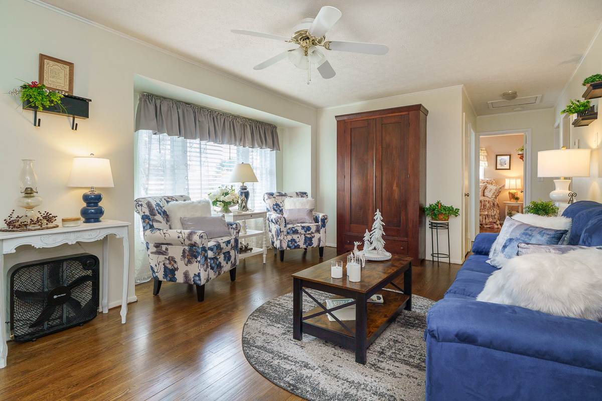 201 Rose Ave-15