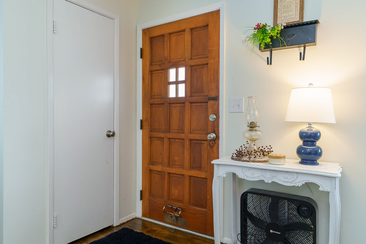 201 Rose Ave-20