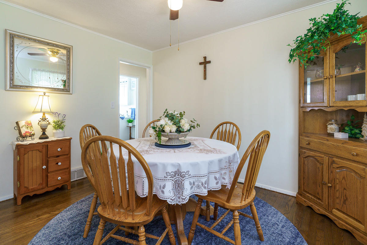 201 Rose Ave-26