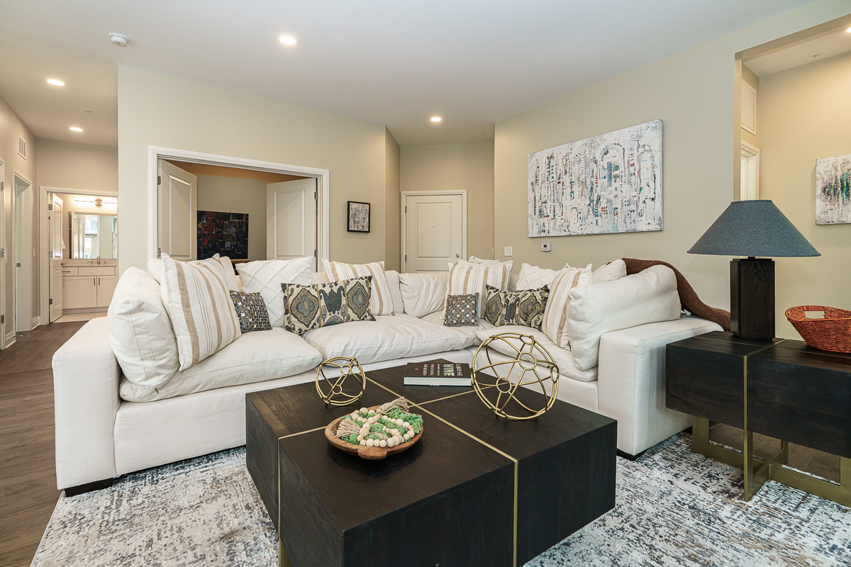 6640 Mooney St #208-10