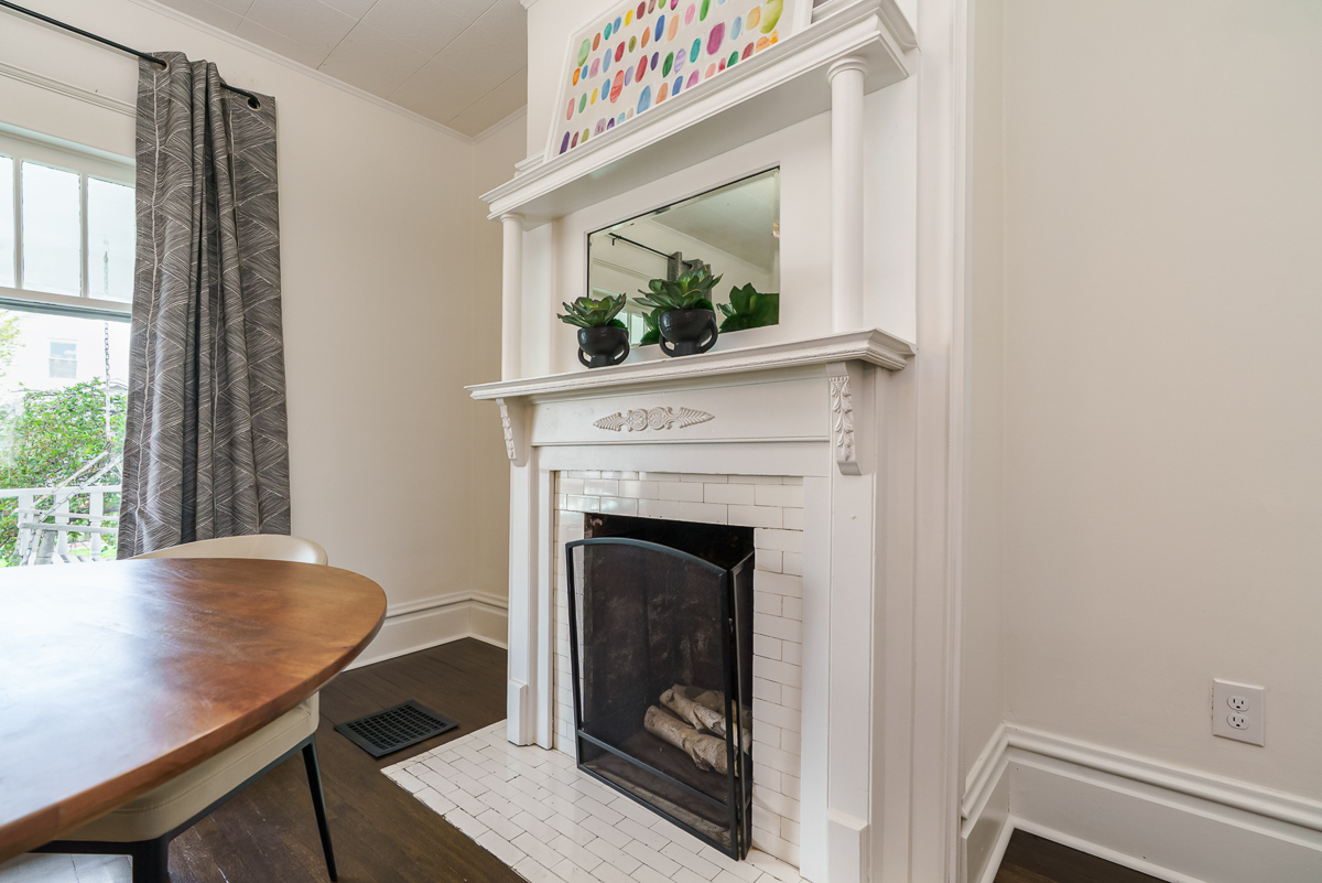 209 E Morrill Ave-11