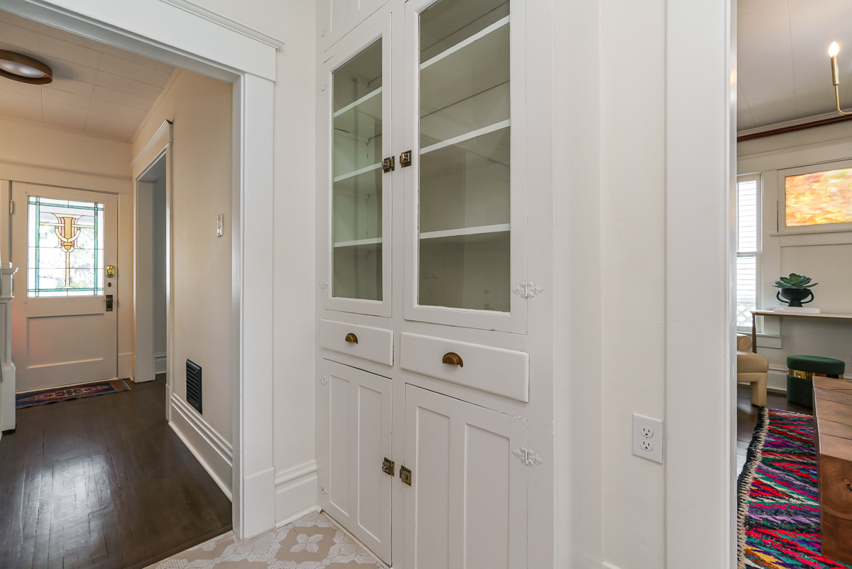 209 E Morrill Ave-18