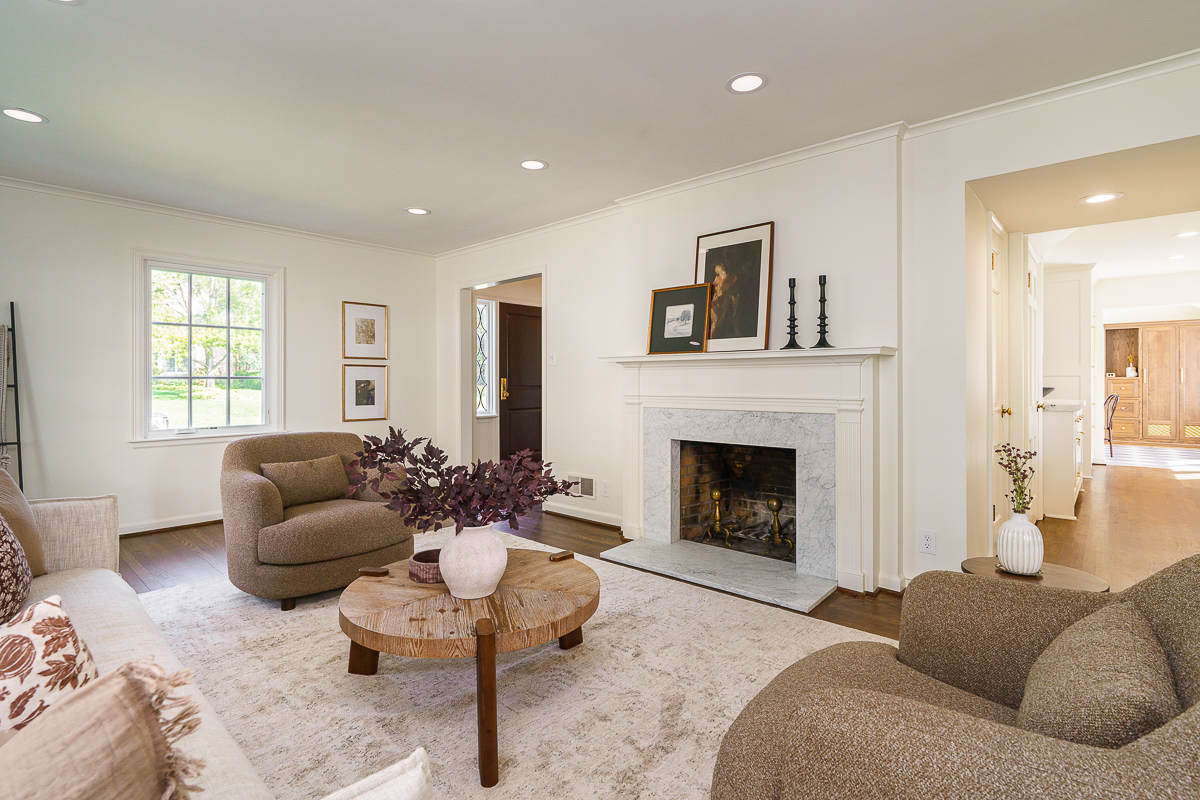 2109 Yorkshire Rd.--34