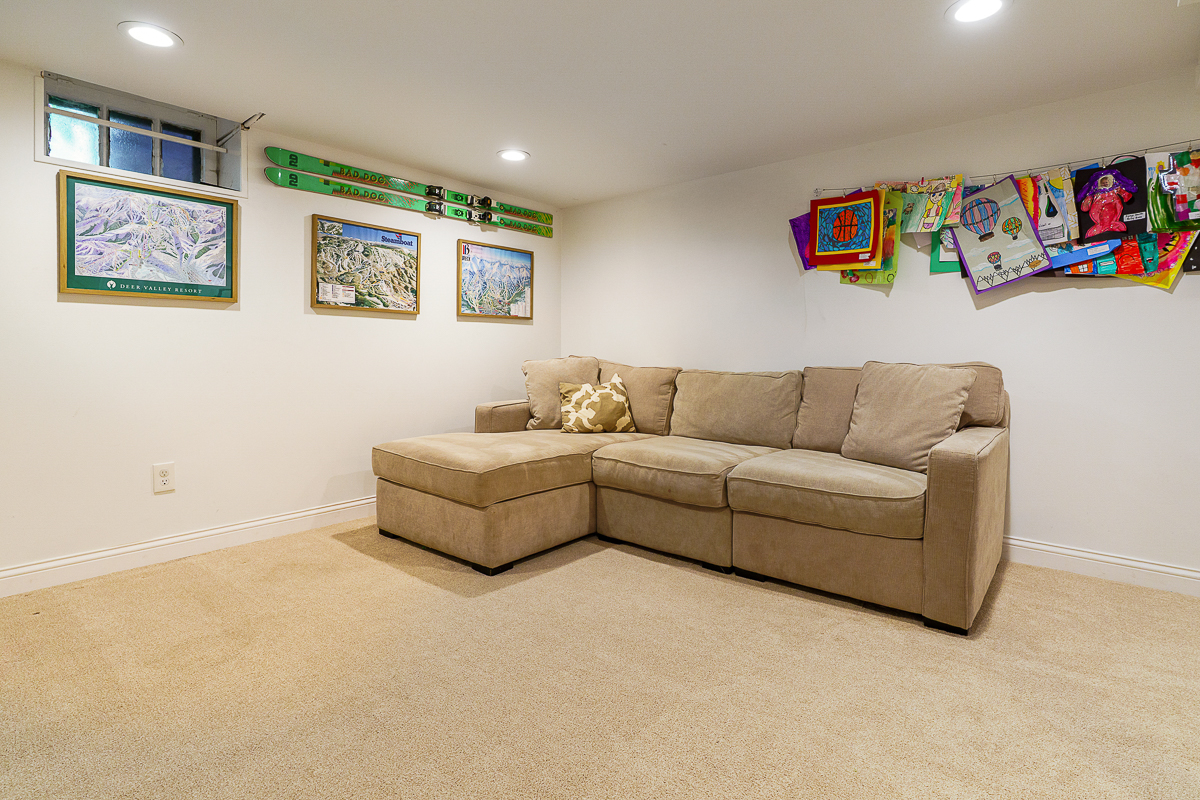 2356 Sherwood Rd-19