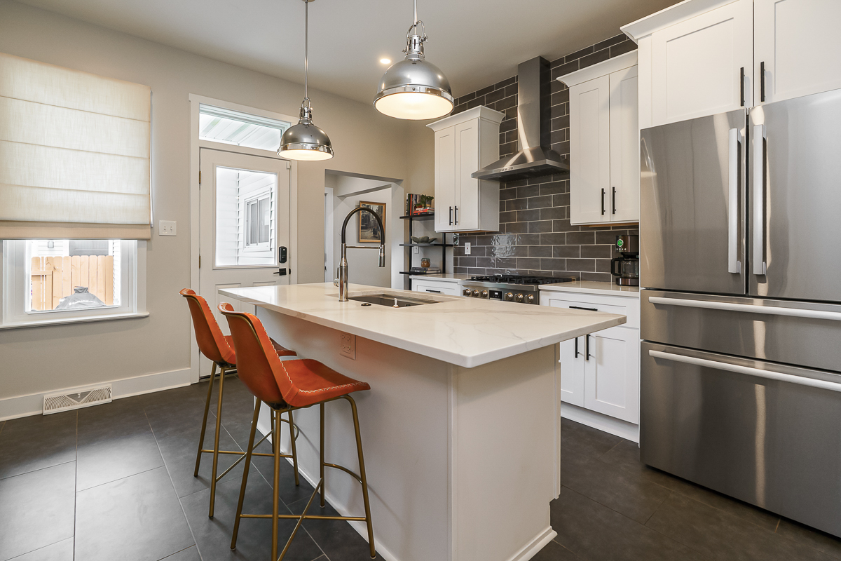242 Thurman Ave-21