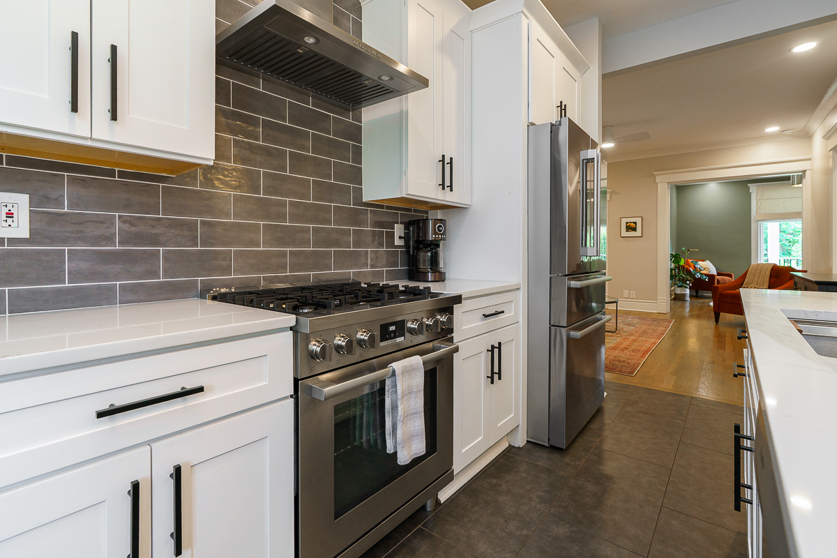 242 Thurman Ave-24