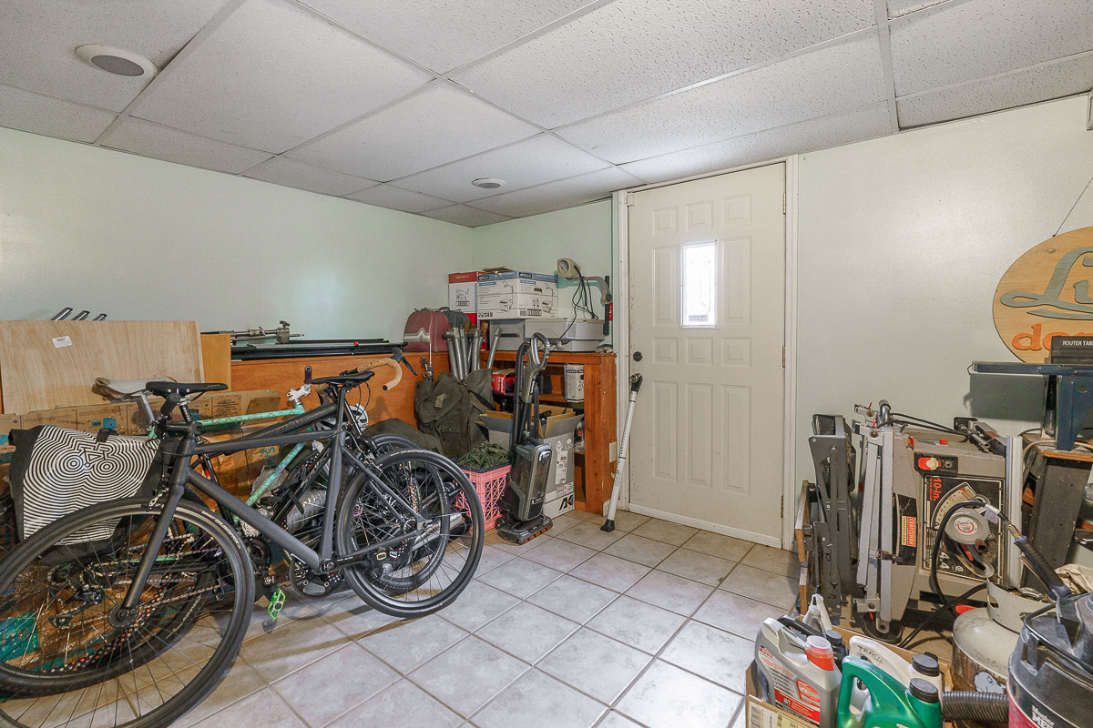 2521 Glenmawr Rd-11
