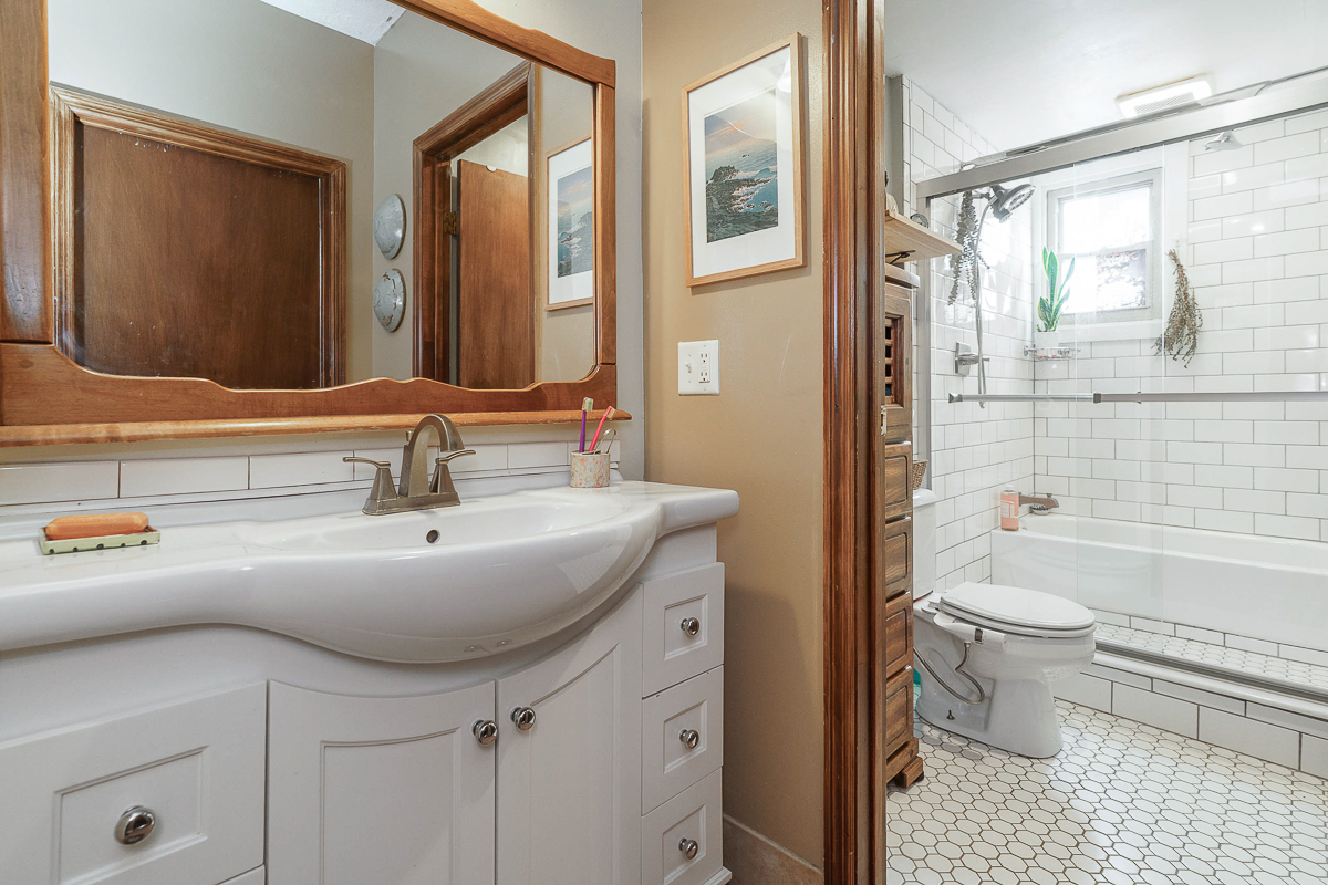 2521 Glenmawr Rd-24