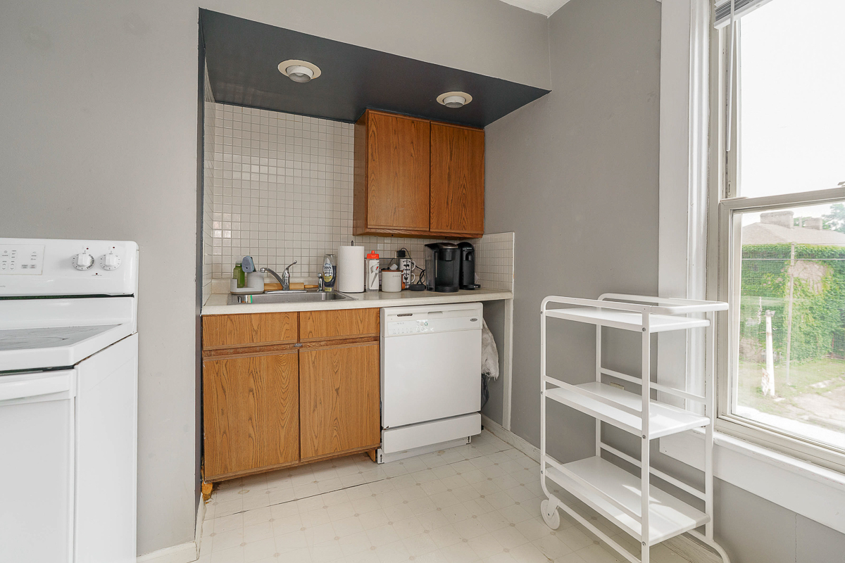 2521 Glenmawr Rd-27