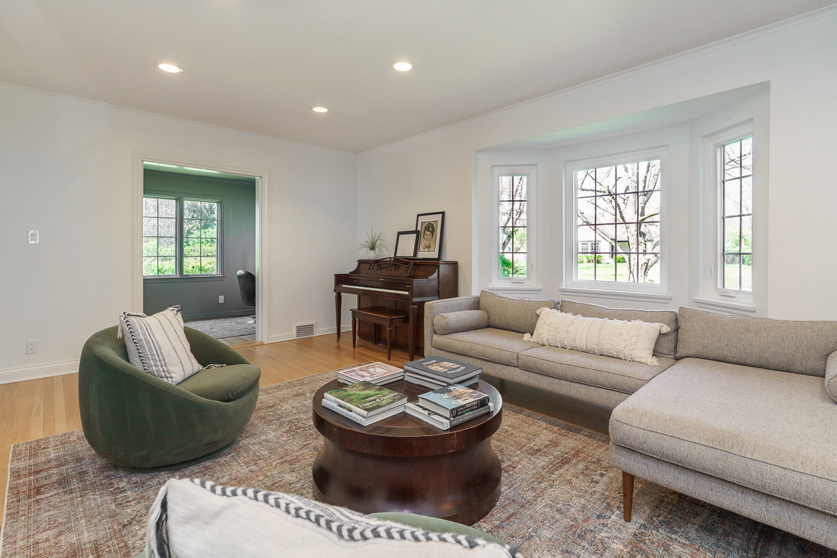 2737 Sherwood Ave-22