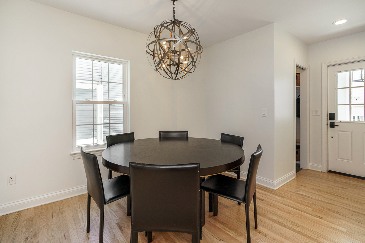 2737 Sherwood Ave-29