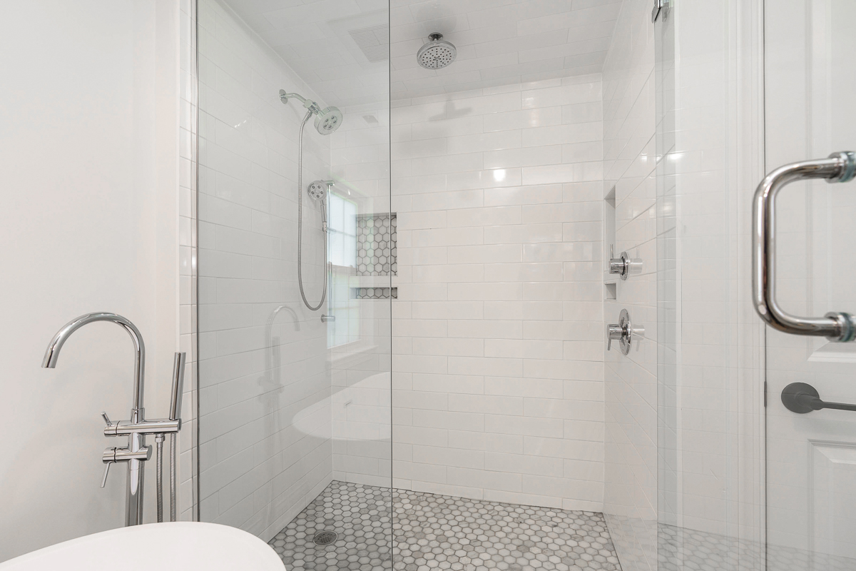 2737 Sherwood Ave-47