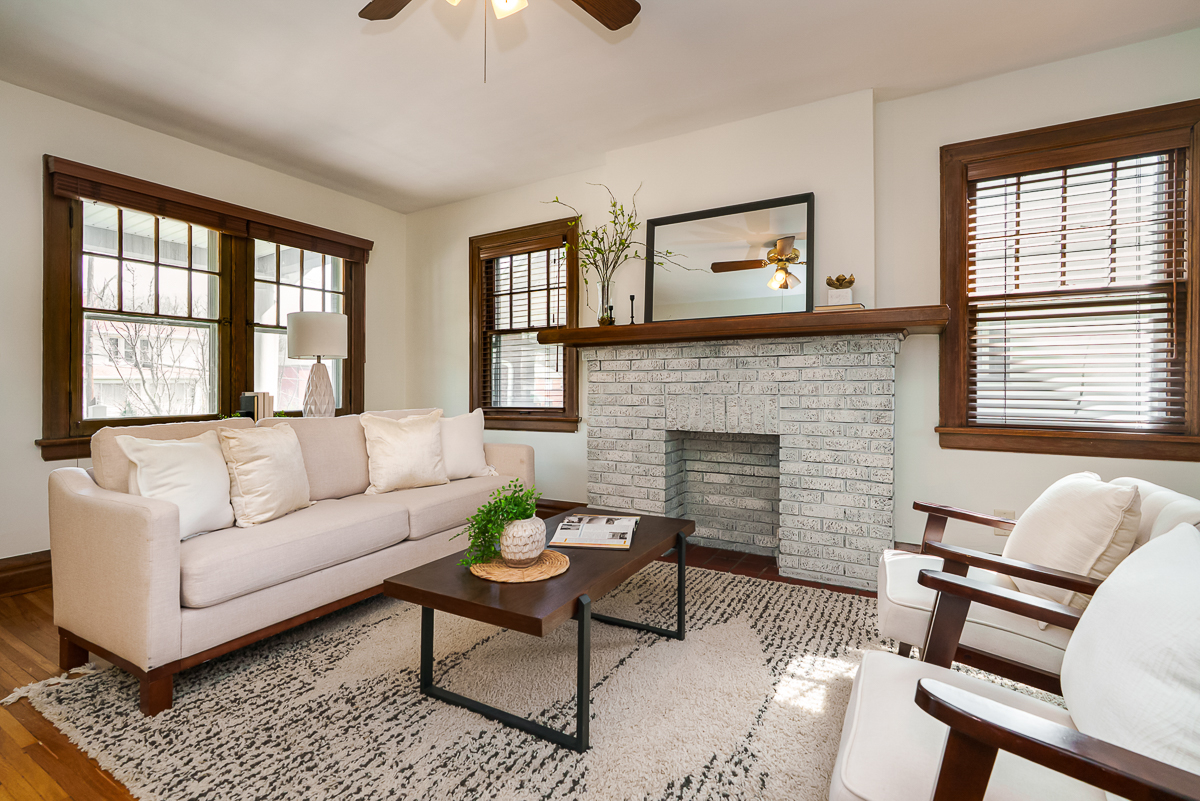 2771 Indianola Ave-24