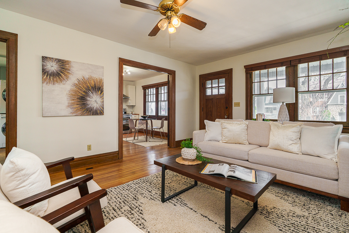 2771 Indianola Ave-25