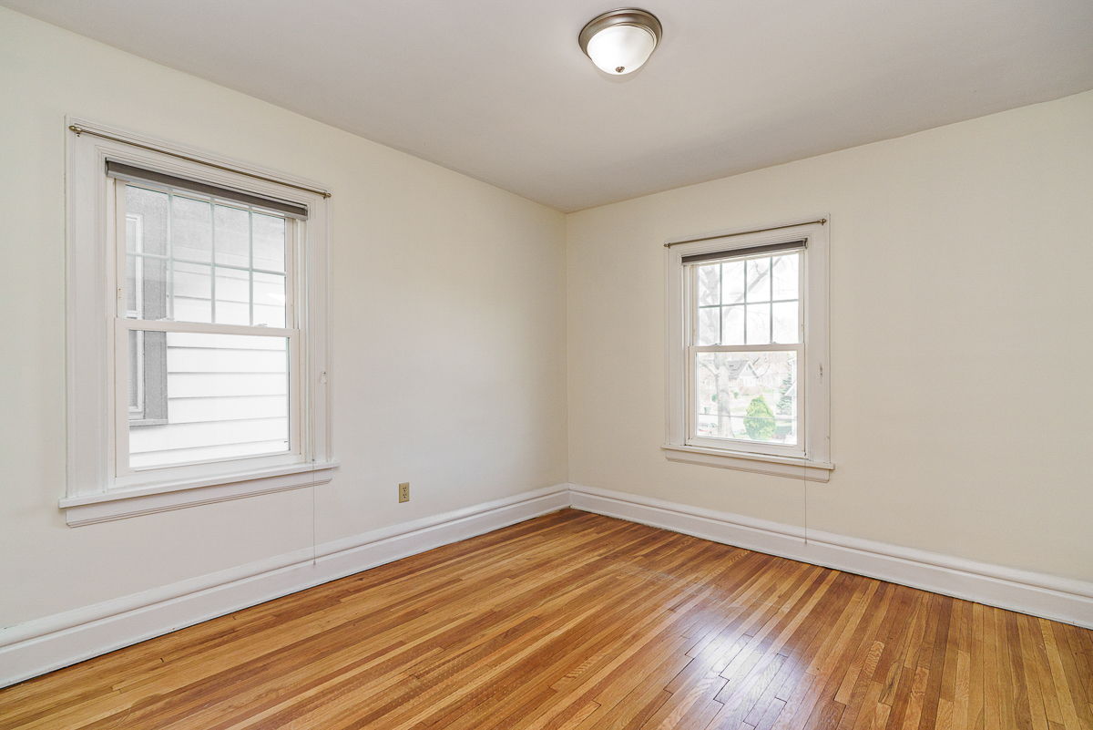 2771 Indianola Ave-39