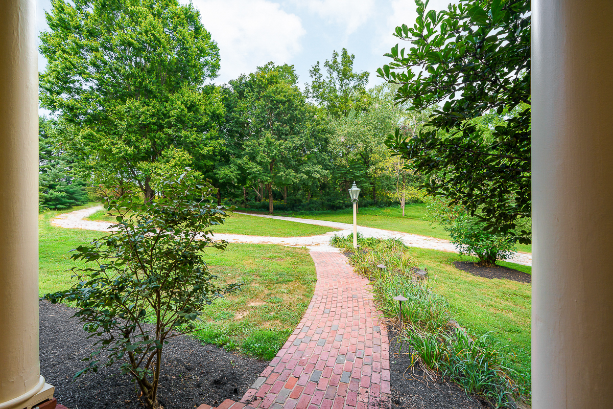 2865 Leitnaker Rd-14