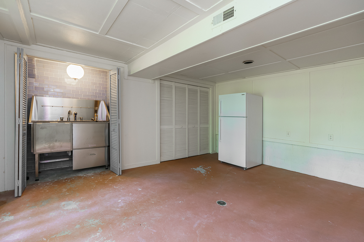 2865 Leitnaker Rd-86