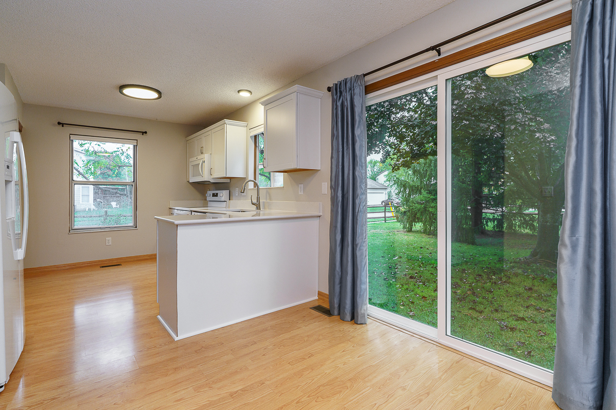 2967 Castlebrook Ave-16