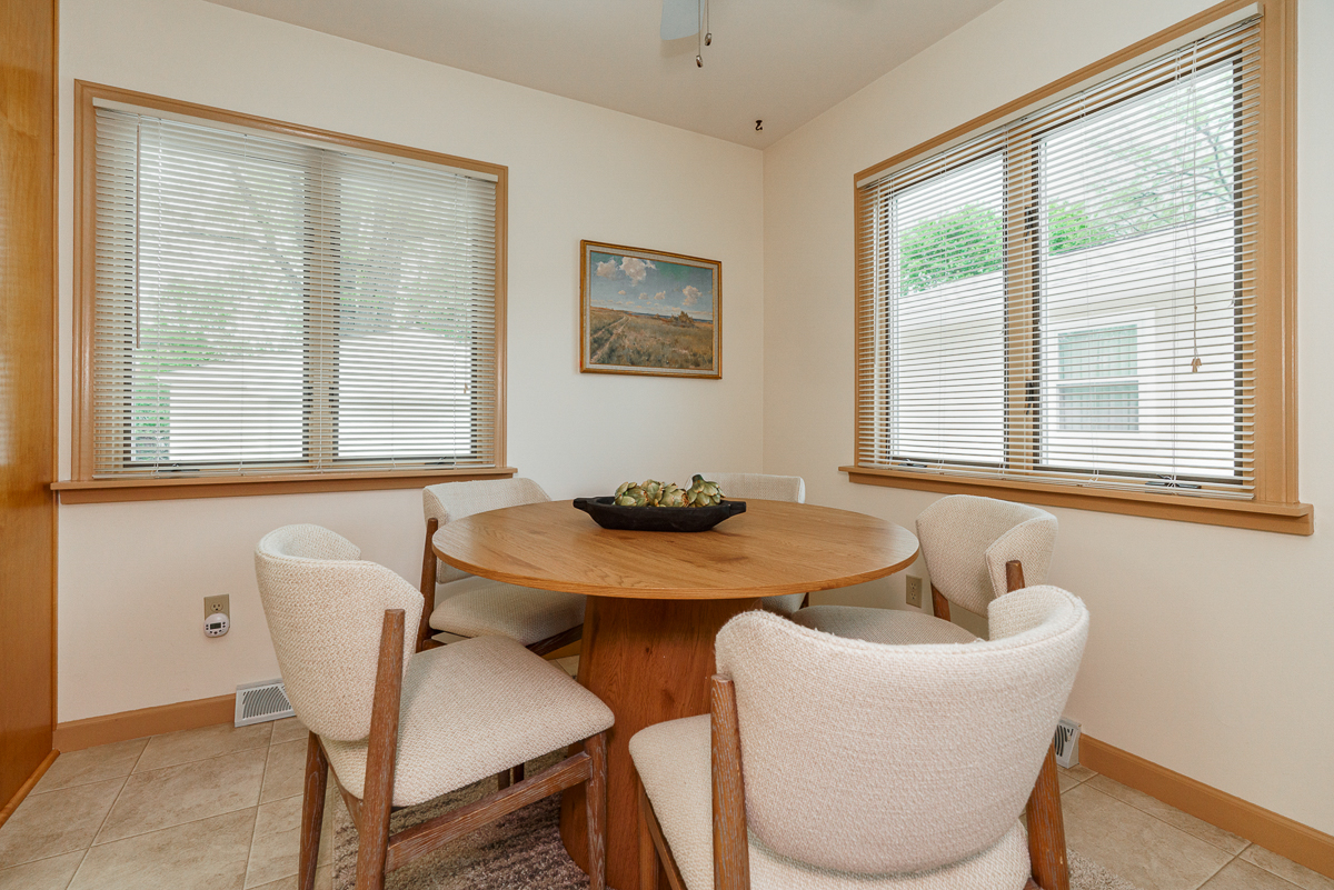 318 E Stanton Ave-20