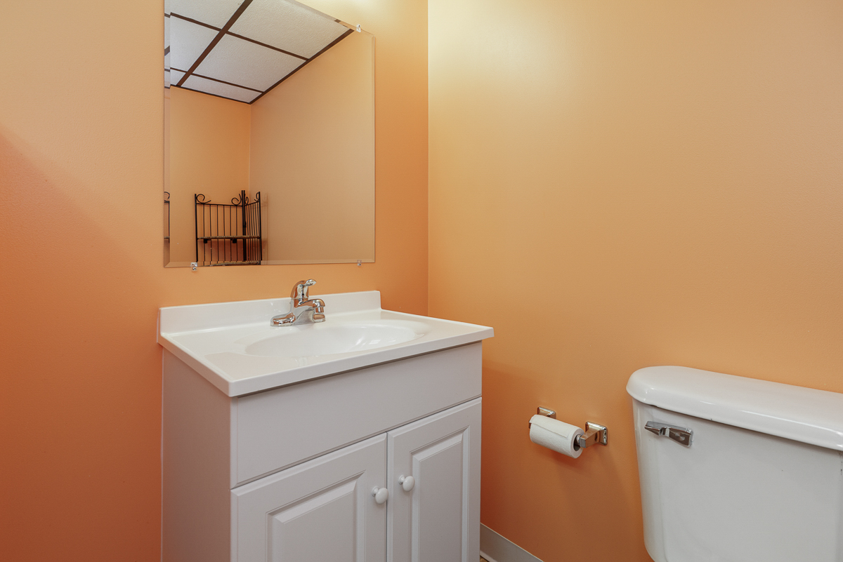 318 E Stanton Ave-38
