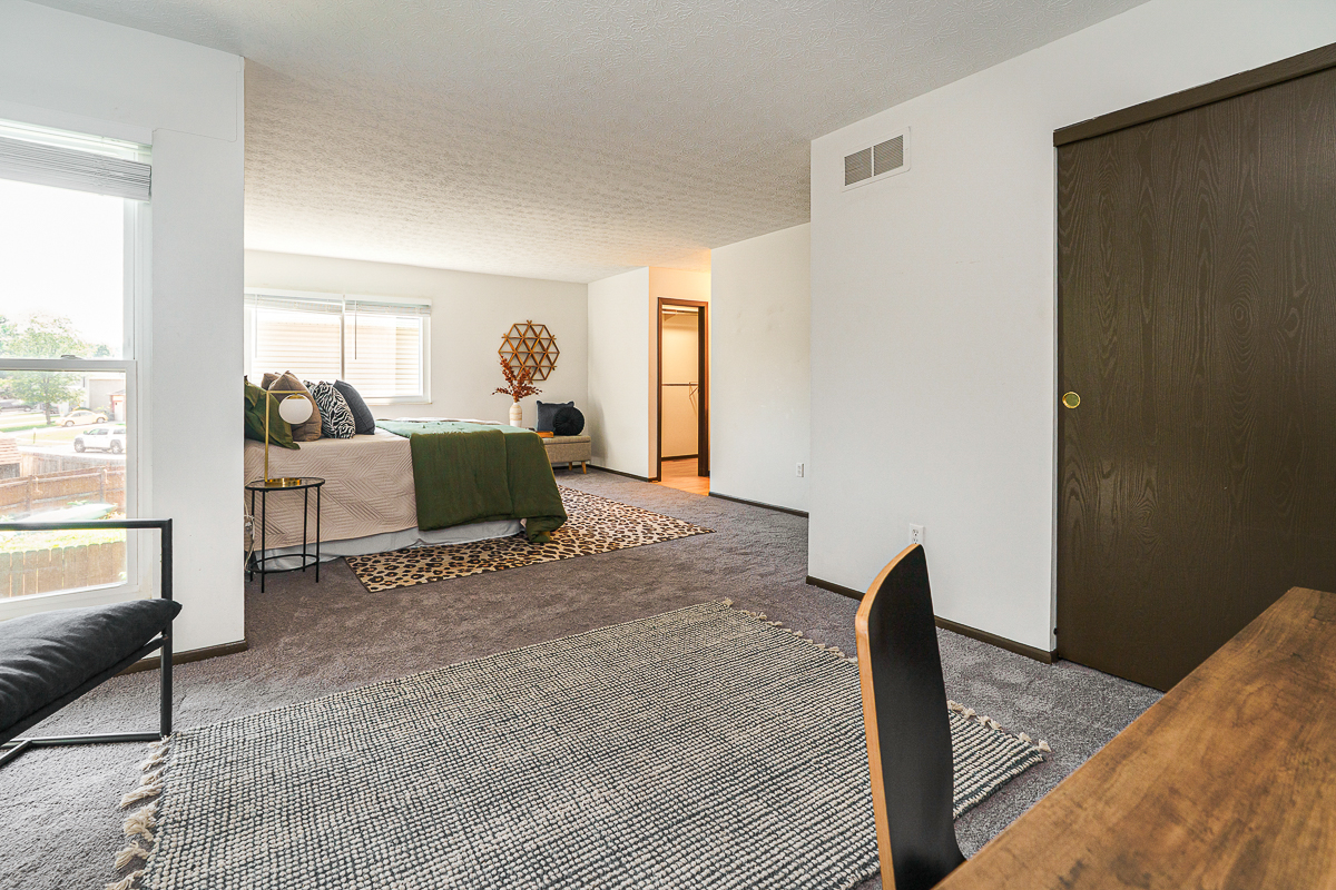 324 Meadowside Court-28