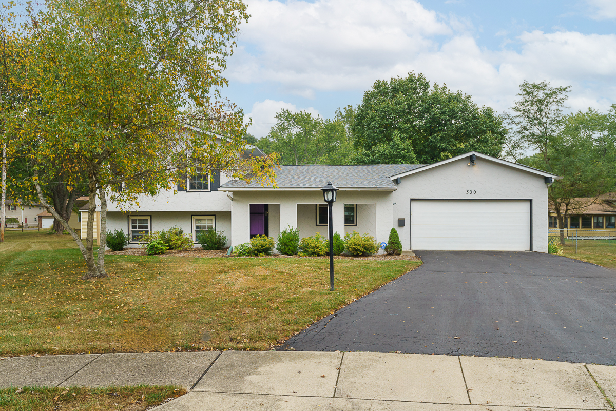 330 Lyncroft Ct-1